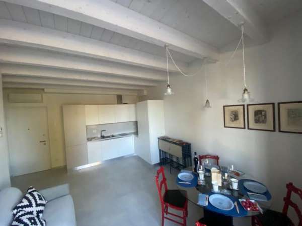Foto affittasi monolocale arredato Mantova