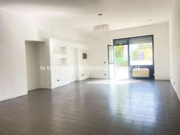 Foto AFFITTASI NEGOZIO A LONGUELO