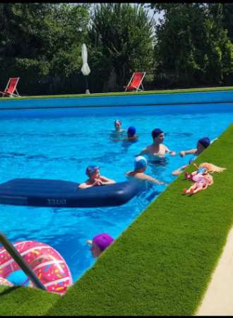 Foto Affittasi piscina scoperta e Area Ristoro