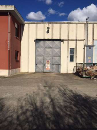 Foto affittasi porzione capannone artigianale
