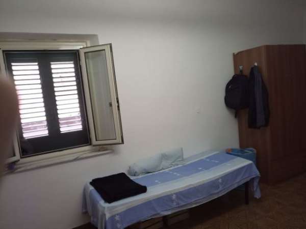 Foto AFFITTASI Singola A STUDENTI Esclusivamente ITALIANI