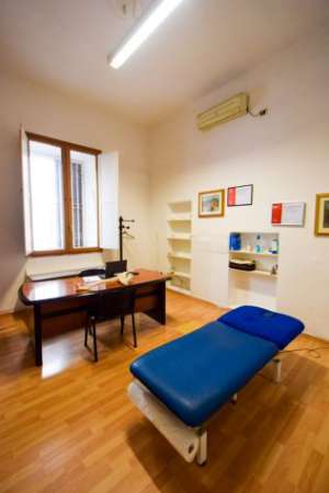 Foto Affittasi stanza in prestigioso studio medico