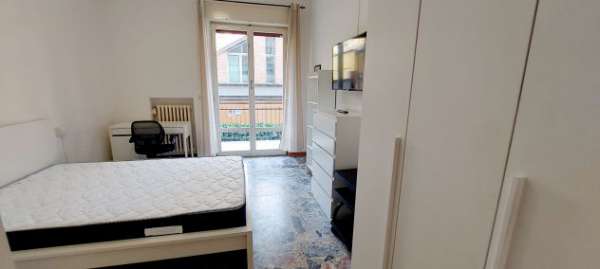 Foto affittasi stanza matrimoniale ristrutturata zona Ospedale