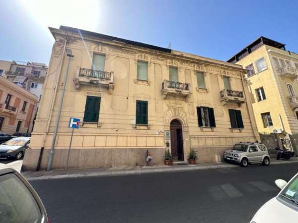 Foto AFFITTASI STUDIO PROFESSIONALE - REGGIO CALABRIA - VIA TORRIONE