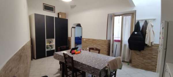 Foto Affittasi trilocale zona Pignasecca/Forno Vecchio