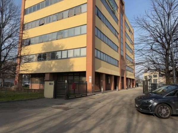 Foto AFFITTASI UFFICIO - VIA BRINI (BO)