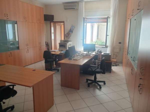 Foto AFFITTASI UFFICIO DI 130 MQ IN PIAZZA CASAROLI