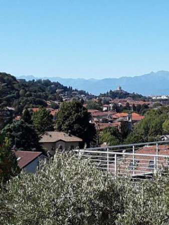 Foto affittasi Villa Indipendente panoramica con giardino