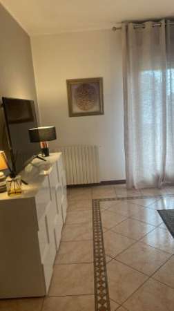 Foto Affittiamo appartamento ristrutturato e ammobiliato