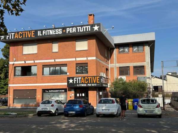 Foto AFFITTO AMPIO E LUMINOSISSIMO CAPANNONE MQ.850