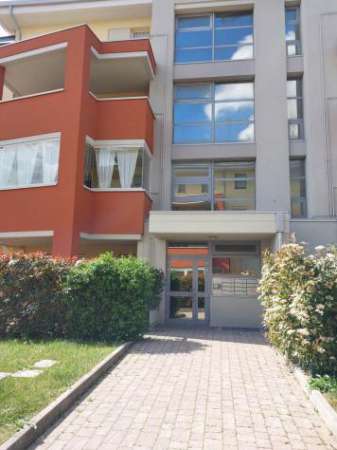 Foto Affitto Appartamento da 66 mq  con ascensore