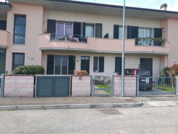 Foto Affitto appartamento indipendente a mordano