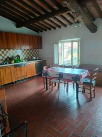 Foto Affitto camera singola con bagno privato