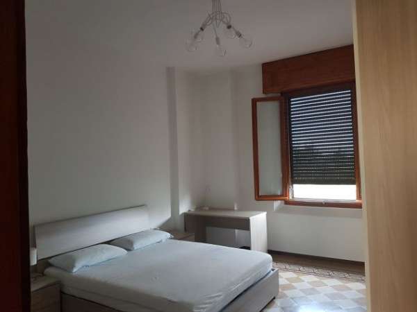 Foto Affitto camere a studentesse in appartamento zona stazione - campus a Forl