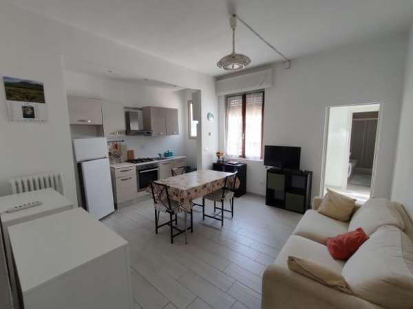 Foto Affitto Casa indipendente con due camere da letto (zona Infrangibile)
