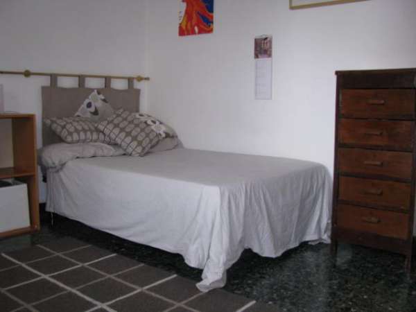 Foto Affitto due camere singole a ragazze