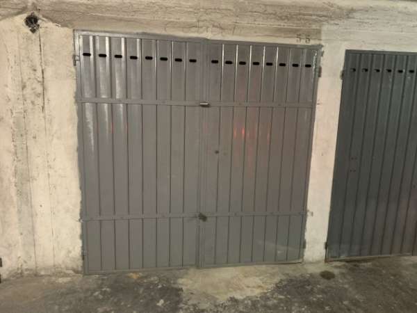 Foto Affitto garage in zona Mazzini