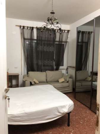 Foto AFFITTO GRANDE CAMERA