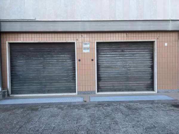 Foto Affitto locale commerciale Japigia Bari