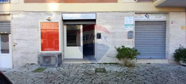 Foto Affitto locale commerciale Via Breschi Anzio (RM)