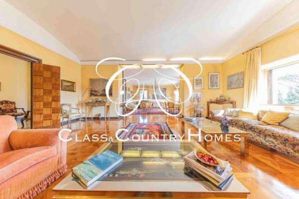 Foto Affitto Lusso Vigna Clara - 520 mq in Villa Storica con Parco e Terrazza