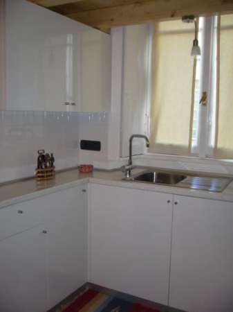 Foto affitto monolocale libero da subito zona centro Milano