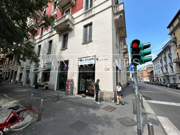 Foto Affitto negozio Via Spartaco Milano (MI)