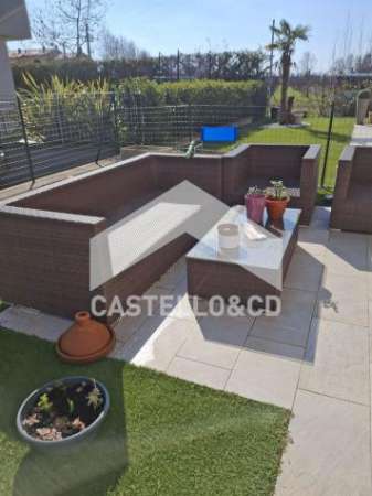 Foto Affitto Ottimo bilocale con giardino