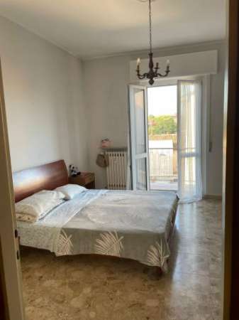 Foto AFFITTO STANZA IN BILOCALE ZONA SERVITISSIMA
