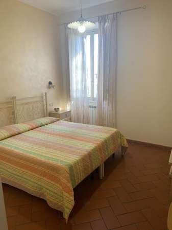 Foto Affitto stanza matrimoniale uso singola con bagno privato