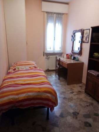 Foto Affitto stanza singola a studenti universitari