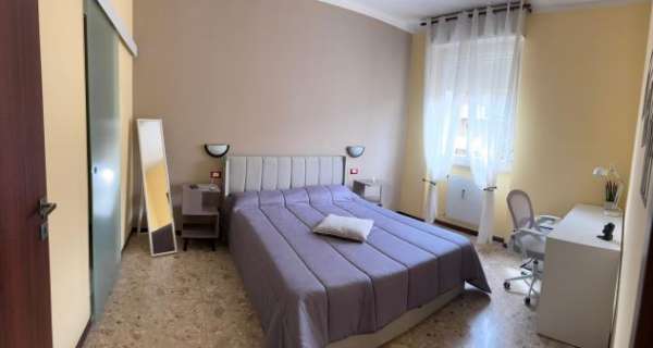 Foto Affitto stanza singola con cabina armadio