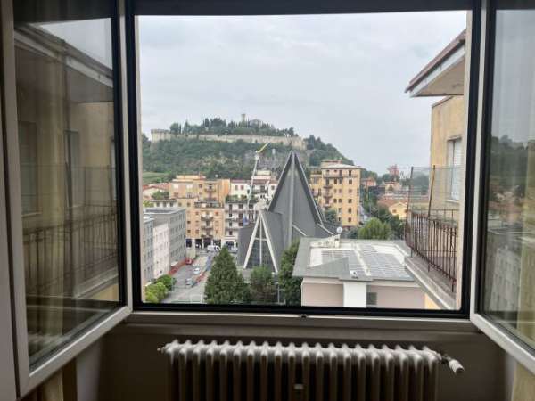 Foto Affitto stanze in appartamento luminoso  Via Crocifissa di Rosa