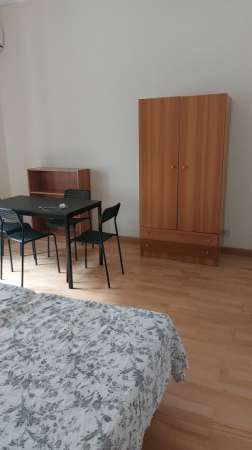 Foto Affitto stanze in via vivante a studentesse