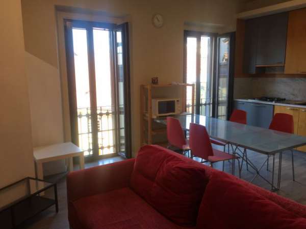 Foto Affitto trilocale ultimo piano luminoso