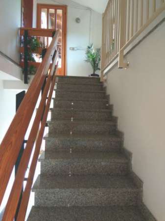 Foto Affitto uso transitorio luminoso trilocale semi-arredato