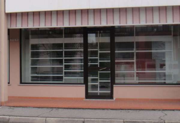 Foto Affitto/Vendo Negozio MQ.180