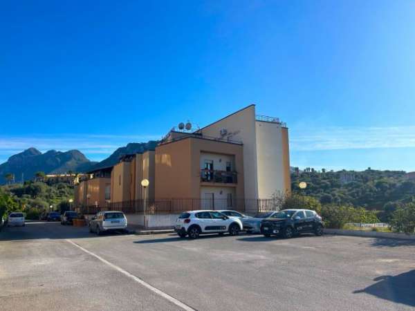 Foto ALTAVILLA MILICIA - AM134 - Appartamento con Spazi eterni