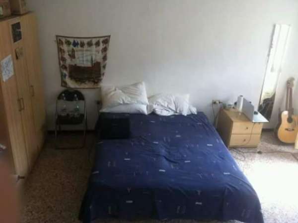 Foto Ampia singola in centro storico solo studentesse