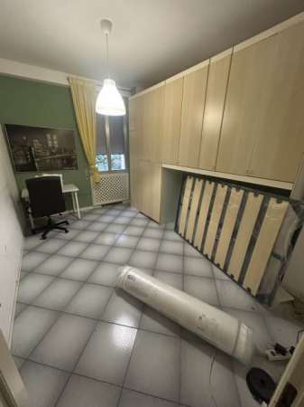 Foto Ampia stanza singola in zona CENTRALE