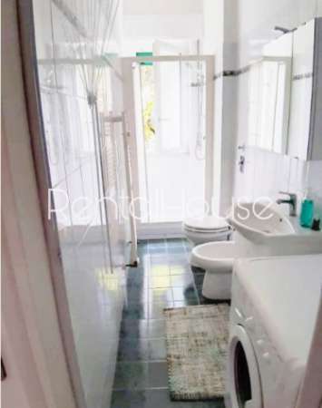 Foto Ampio appartamento con balcone libero subito