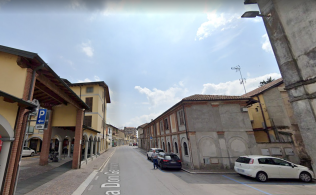 Foto AMPIO APPARTAMENTO CON DUE BALCONI - GARLASCO
