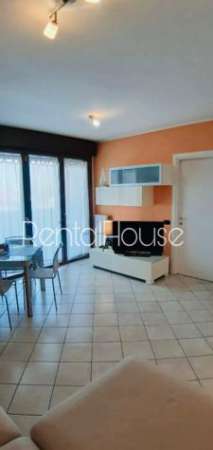Foto Ampio bilocale + p.auto-cantina-balcone vicino Legnano FS