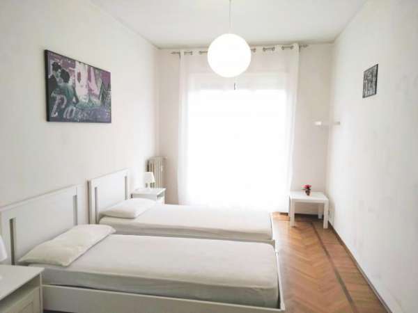Foto Ampio bilocale arredato e corredato, con balcone panoramico