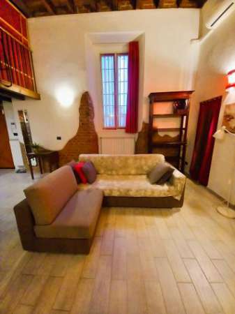 Foto Ampio bilocale caratteristico vicino MM1