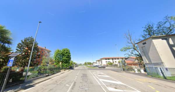 Foto Ampio bilocale in zona comoda per Milano