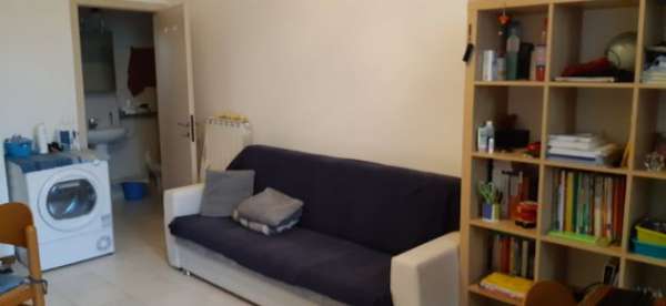 Foto Ampio e luminoso monolocale