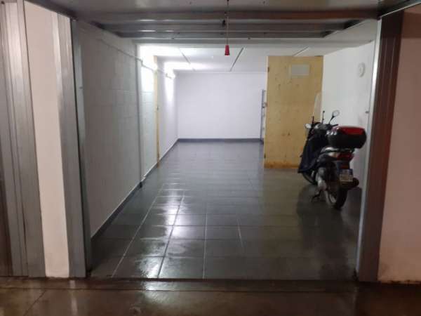 Foto Ampio garage doppio (40m2)