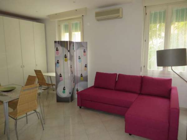 Foto ampio monolocale centro storico CANONE CONCORDATO libero dal 1 aprile