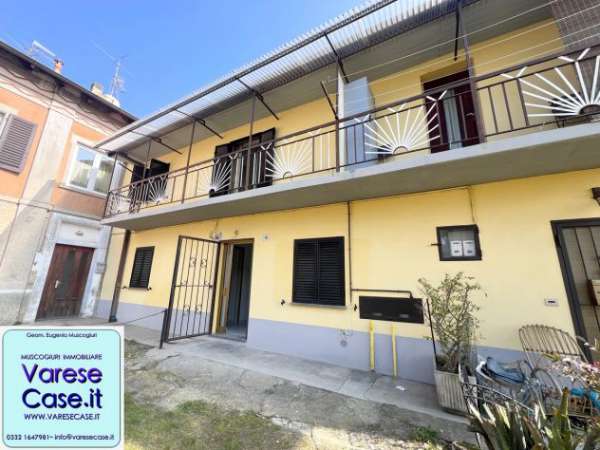 Foto Ampio TRILOCALE (non arredato) a TERNATE